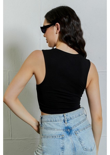 Lazer Kesim Cut-Out Dekolteli Crop Top modelleri