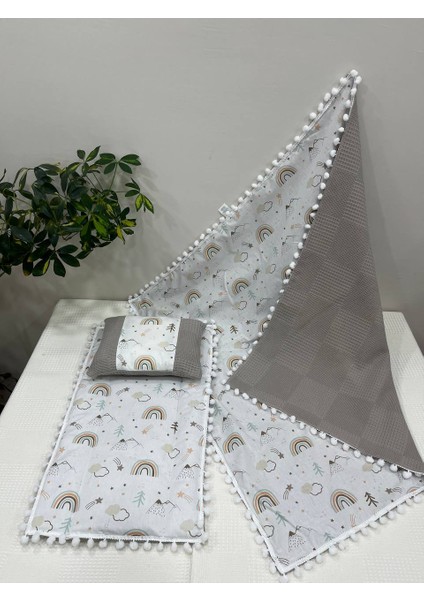 Poplin Kumaş ve Ponponlu Alt Açma , Yastık ve Battaniye 3'lü Set