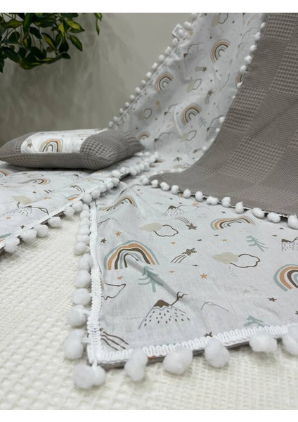 Poplin Kumaş ve Ponponlu Alt Açma , Yastık ve Battaniye 3'lü Set