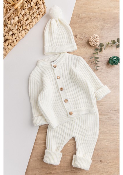 Unisex Kışlık Bebek Takımı Triko Hırka ve Bere ile 3-6 Ay İçin Tasarlandı