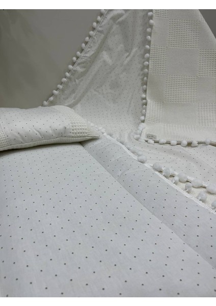Poplin Kumaş ve Ponponlu Alt Açma , Yastık ve Battaniye 3'lü Set modelleri