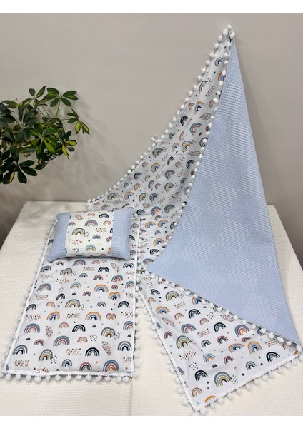 Poplin Kumaş ve Ponponlu Alt Açma , Yastık ve Battaniye 3'lü Set