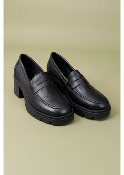 Naginar Kadın Deri Siyah Topuklu Loafer Ayakkabı