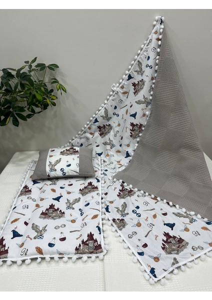 Harry Potter Temalı Poplin Kumaş ve Ponponlu Alt Açma , Yastık ve Battaniye 3'lü Set