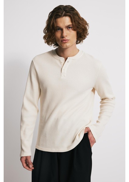 Düğmeli Waffle Uzun Kol T-Shirt fiyatları