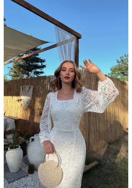 Güpür Detaylı Dantel Elbise