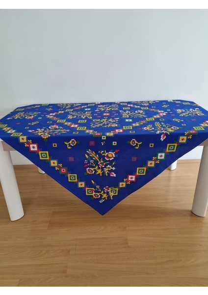Geleneksel Etnik Tokat Desenli Masa Örtüsü