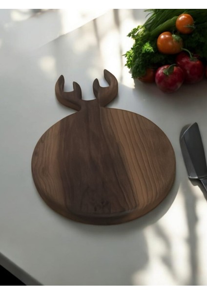 Ceviz Ağacı El Yapımı Sunumluk Doğrama Kesme Tahtası Geyik Model 25*40 CM