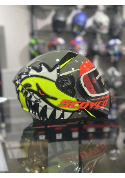 869 Shark Güneş Vizörlü Kapalı Kask