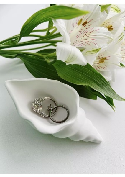 El Yapımı Seramik Deniz Kabuğu Dekoratif Obje - Minimalist ve Doğal Ev Dekorasyonu