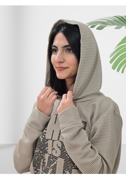 Baskılı Kapüşonlu Sweatshirt (Çizgili Taba) fırsatları