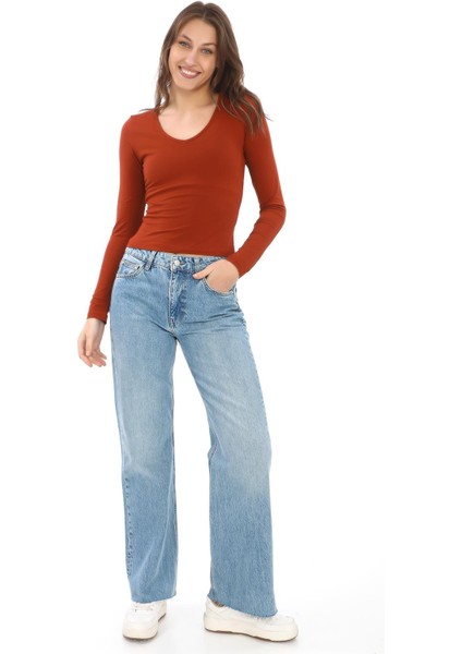 V Yaka Slim Fit Tişört-Kiremit