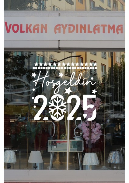 Beyaz Hoşgeldin 2025 Yazısı ve Kar Tanesi Cam Vitrin Süsü, Şık ve Zarif Dekorasyon Parçası fiyatları