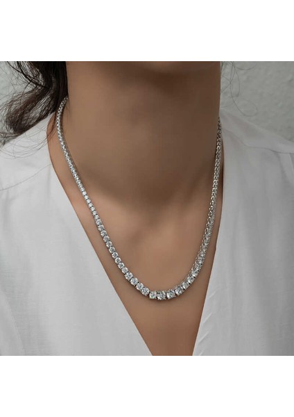 Gümüş Süzme Beyaz Taşlı Su Yolu Kadın Kolye