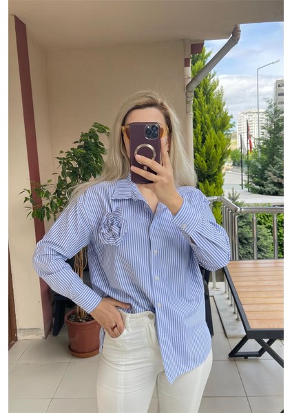 Gül Detaylı Gömlek Mavi-Beyaz