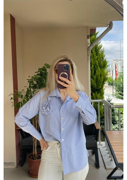 Gül Detaylı Gömlek Mavi-Beyaz modelleri