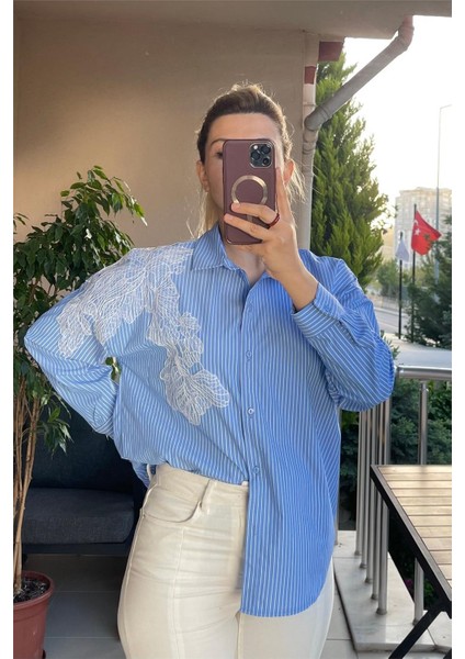 Çiçekli Tarz Gömlek Mavi-Beyaz