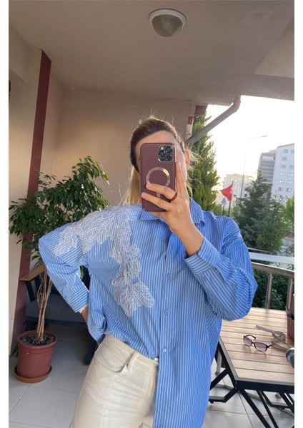 Çiçekli Tarz Gömlek Mavi-Beyaz fırsatları