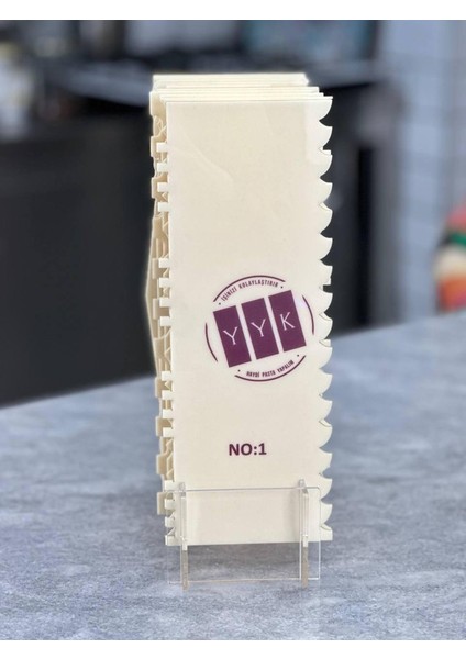 Kremalı Pasta Krem Renk Büyük Boy Kenar Şekillendirici Set