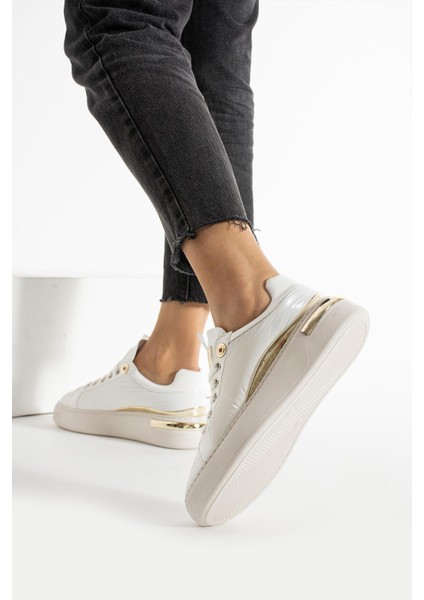 Kadın Beyaz Ince Detaylı Paraşüt Spor Ayakkabı fiyatları