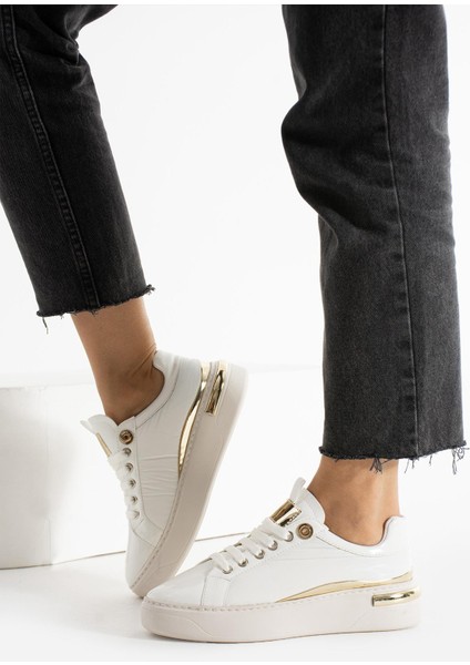 Kadın Beyaz Ince Detaylı Paraşüt Spor Ayakkabı modelleri