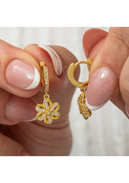Gümüş Sallantılı Gold Çiçek Kadın Küpe