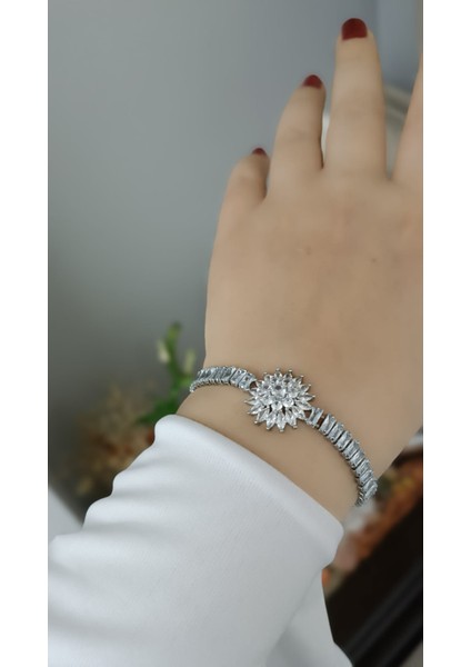 Silver Zirkon Taşlı Bileklik