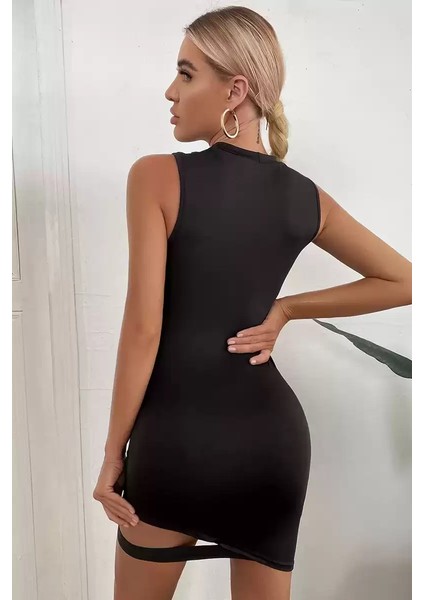 Kadın Şık Boyun Detaylı Göğüs ve Göbek Dekolteli Mini Elbise fırsatları