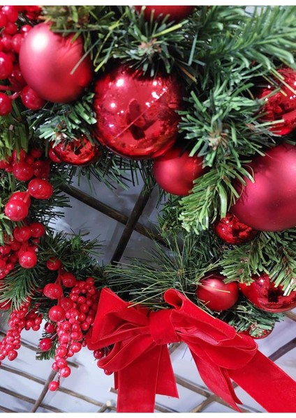 Yılbaşı Temalı Kapı Süsü Kırmızı Toplar 40 Cm, Noel, Yılbaşı Süsü, Kapı Çelenk, Ev Dekor,
