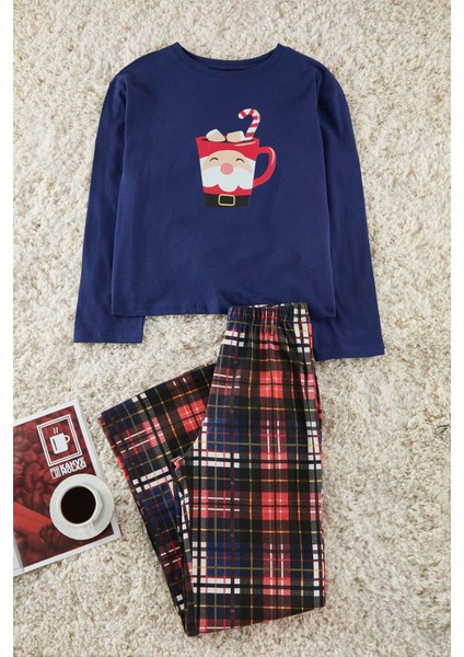 Kadın Moda Şık Klasik Yaka Geniş Paça Uzun Kol Pamuklu Yılbaşı Temalı Örme Pijama Takımı