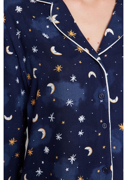 Kadın Moda Şık Gömlek Yaka Boru Paça Uzun Kol Galaksi Desenli Viskon Dokuma Pijama Takımı fırsatları