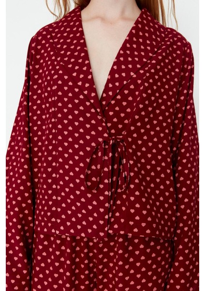 Kadın Moda Şık V Yaka Boru Paça Uzun Kol Kalp Desenli Bağlama Detaylı Viskon Dokuma Pijama Takımı modelleri
