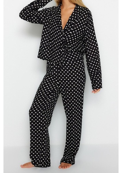 Kadın Moda Şık V Yaka Boru Paça Uzun Kol Kalp Desenli Bağlama Detaylı Viskon Dokuma Pijama Takımı modelleri