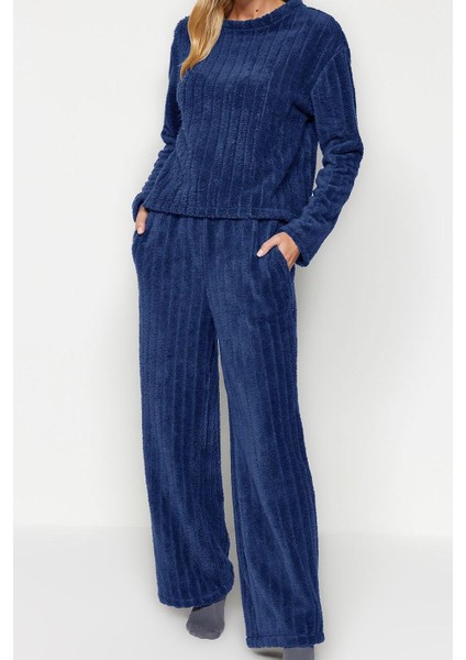 Kadın Moda Şık Bisiklet Yaka Boru Paça Uzun Kol Wellsoft Kışlık Örme Pijama Takımı