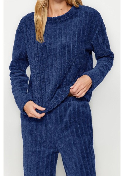 Kadın Moda Şık Bisiklet Yaka Boru Paça Uzun Kol Wellsoft Kışlık Örme Pijama Takımı