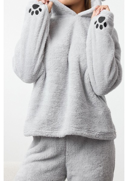 Kadın Moda Şık Kapüşonlu Boru Paça Uzun Kol ve Nakışlı Wellsoft Kışlık Örme Pijama Takımı