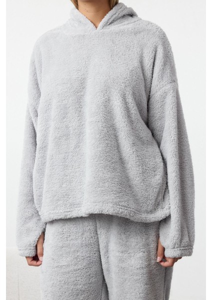 Kadın Moda Şık Kapüşonlu Boru Paça Uzun Kol ve Nakışlı Wellsoft Kışlık Örme Pijama Takımı