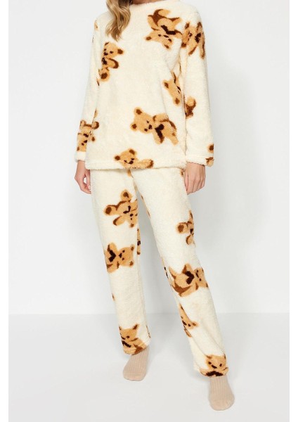 Kadın Moda Şık Bisiklet Yaka Boru Paça Uzun Kol Ekru Ayıcıklı Wellsoft Kışlık Örme Pijama Takımı
