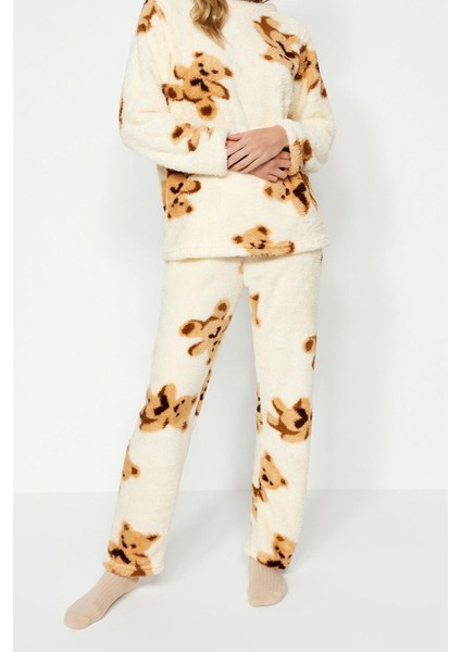Kadın Moda Şık Bisiklet Yaka Boru Paça Uzun Kol Ekru Ayıcıklı Wellsoft Kışlık Örme Pijama Takımı