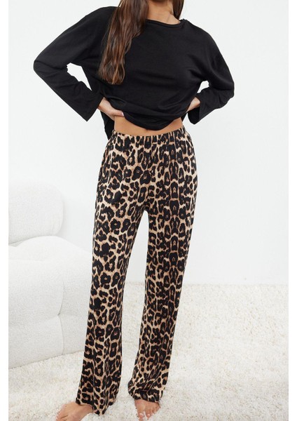 Kadın Moda Şık Bisiklet Yaka Geniş Paça Uzun Kol Pamuklu Leopar Desenli Örme Pijama Takımı