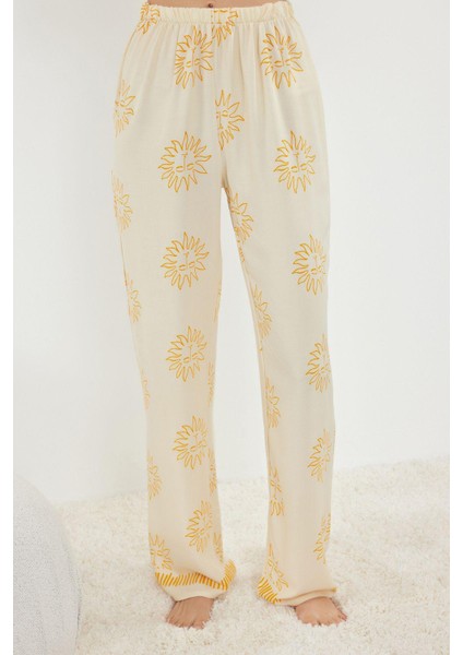 Kadın Moda Şık V Yaka Boru Paça Uzun Kol Güneş Desenli Ip Askılı Viskon Dokuma Pijama Takımı