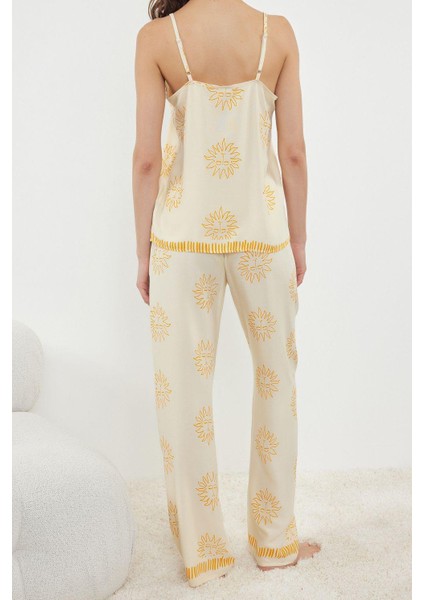 Kadın Moda Şık V Yaka Boru Paça Uzun Kol Güneş Desenli Ip Askılı Viskon Dokuma Pijama Takımı