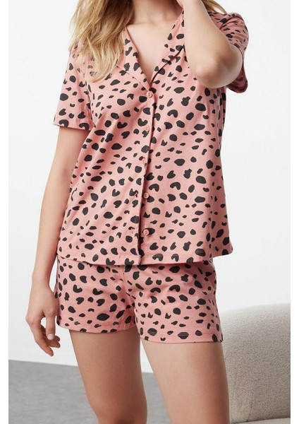 Kadın Moda Şık Gömlek Yaka Boru Paça Kısa Kol %100 Pamuklu Leopar Desenli Örme Pijama Takımı