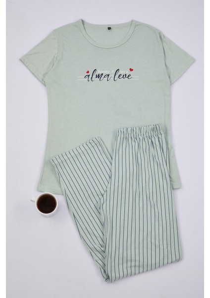 Kadın Moda Şık Bisiklet Yaka Boru Paça Kısa Kol Baskılı Çizgili Örme Pijama Takımı