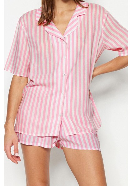Kadın Moda Şık Gömlek Yaka Boru Paça Kısa Kol Çizgili Viskon Üstü Geniş Kalıp Dokuma Pijama Takımı