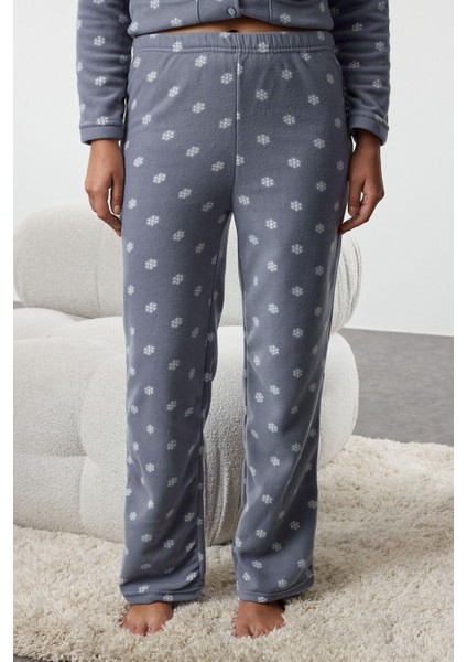 Tarz Rahat Uzun Kollu Boru Paça Gri Kış Temalı Cepli Polar Kışlık Örme Pijama Takımı