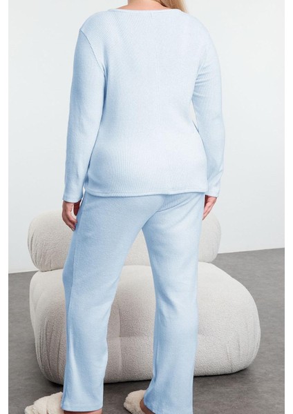 Tarz Rahat Büyük Beden Uzun Kollu Boru Paça Fırçalı Soft Fitilli Hırkalı Örme Pijama Takımı