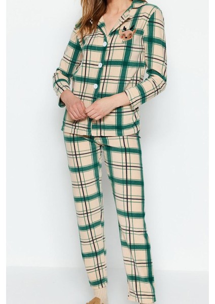 Tarz Rahat Uzun Kollu Boru Paça Nakışlı Ekoseli Polar Kışlık Örme Pijama Takımı