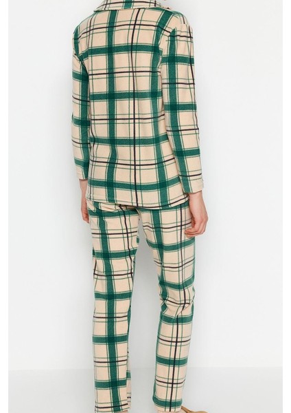 Tarz Rahat Uzun Kollu Boru Paça Nakışlı Ekoseli Polar Kışlık Örme Pijama Takımı