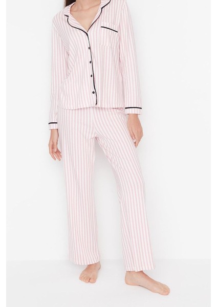 Tarz Rahat Uzun Kollu Geniş Paça Pamuklu Çizgili Biyeli Örme Pijama Takımı modelleri